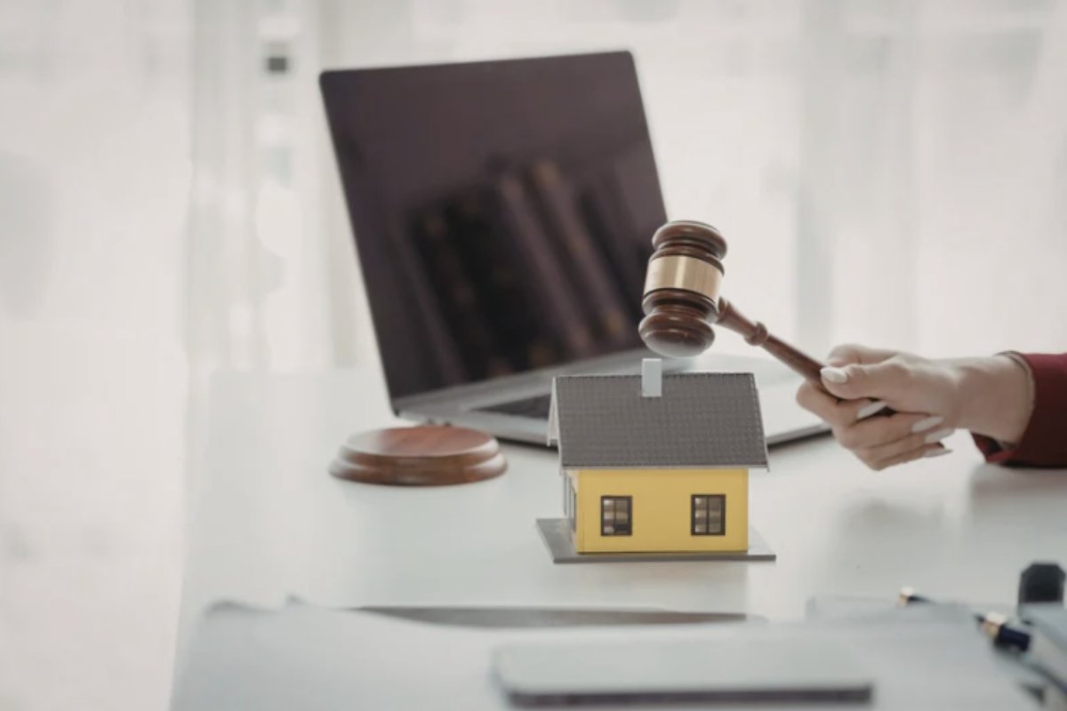 La procedura richiede una conoscenza approfondita delle normative e molta attenzione per non incappare in errori che possono trasformare