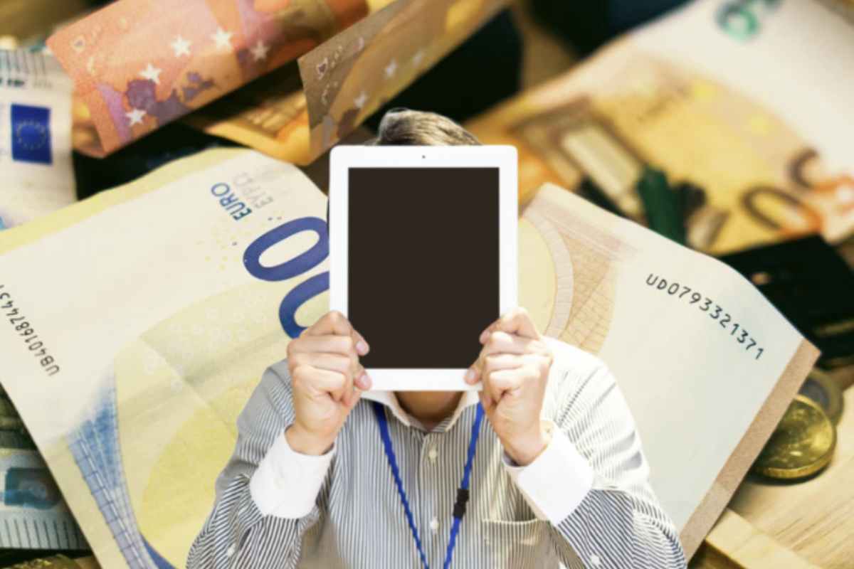 Prevista dalla legge n. 107 del 2015, la Carta del Docente è una carta elettronica che consente ai docenti di accedere a un plafond annuale