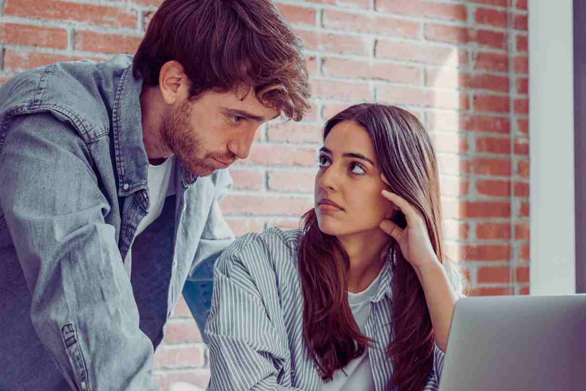 Se il partner non ti guarda negli occhi il significato è chiarissimo